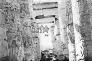 Карнакская катастрофа поставила ребром спорный для египтологов вопрос: следует ли отстраивать древний памятник, если он обрушится?