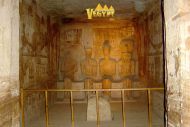это главная святая святых храма, она содержит статуи четырех богов, больше всего почитаемых Рамсесом: Птаха, Амона-Ра, его самого и Ра-Хорахте.